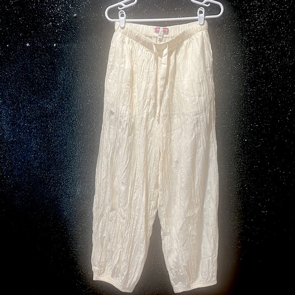 Urban outfitter boho crinkle beach jogger cropped pants small - Picture 2 of 3